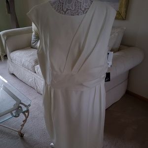 Adrianna Papell Sleeveless Ivory Dress